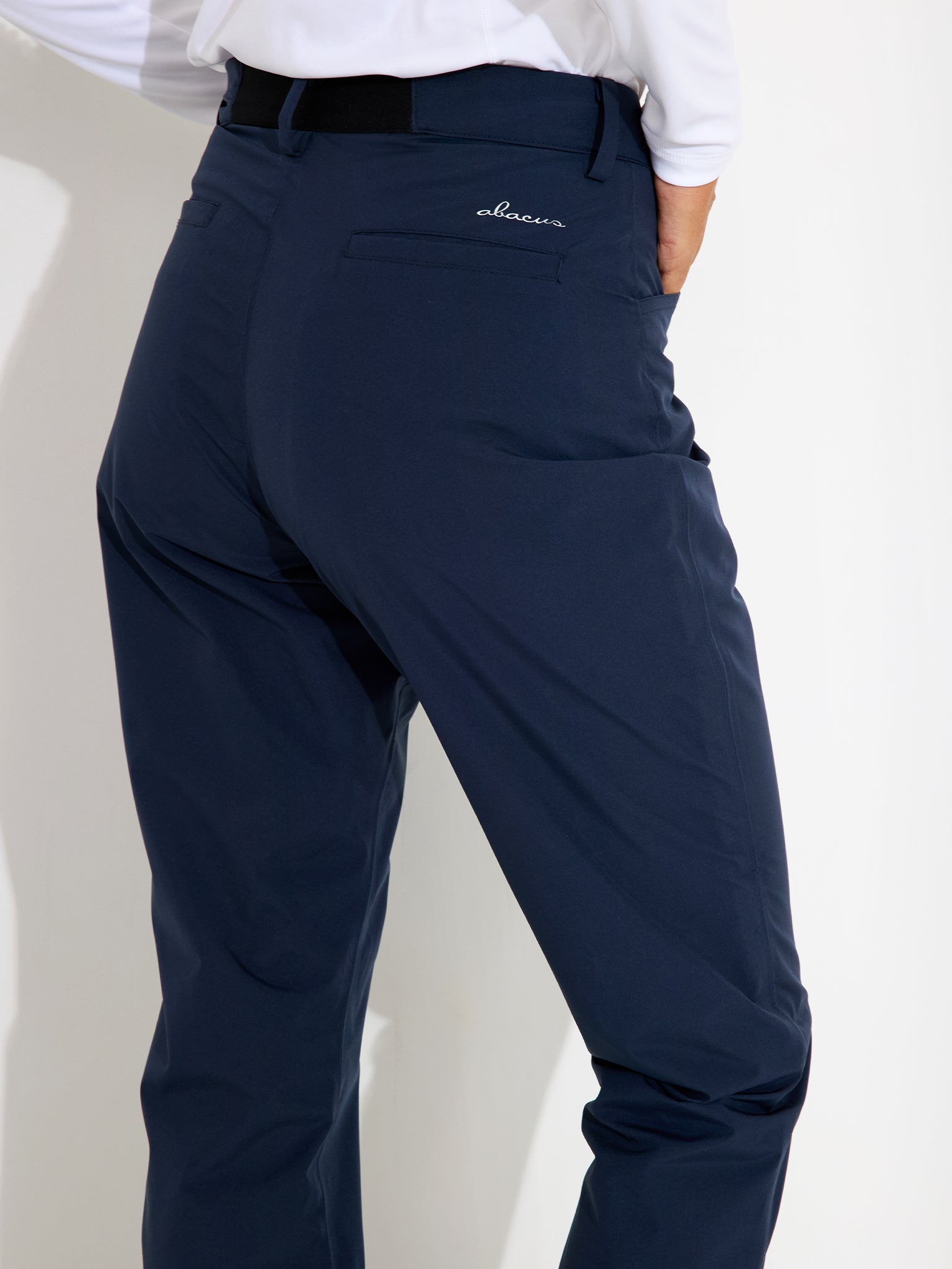 Pantaloni golf waterproof căptușiți femei Abacus Links 2074 Navy – pe model