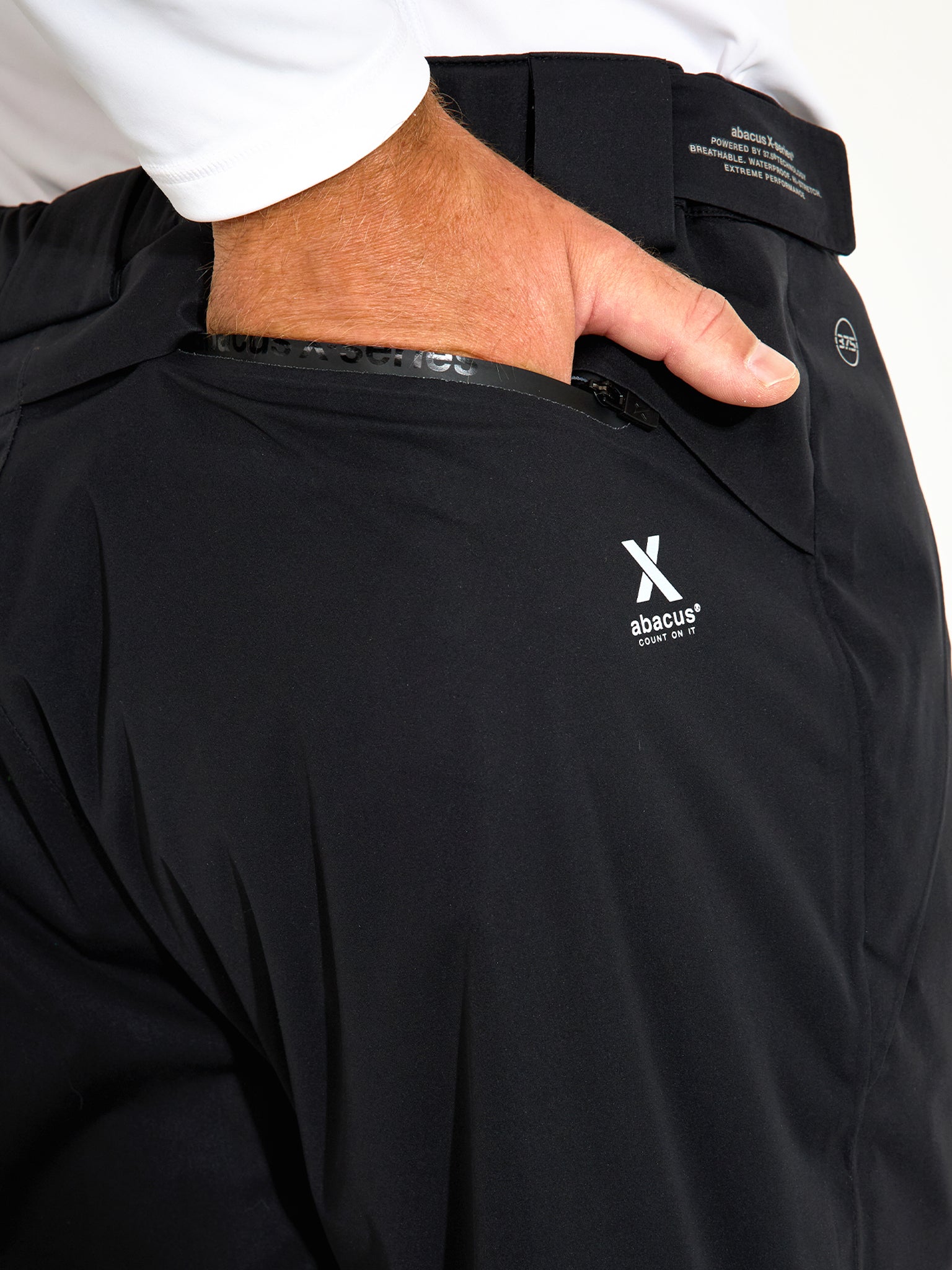 Pantaloni impermeabili golf bărbați Abacus Pitch 6058 Black – pe model