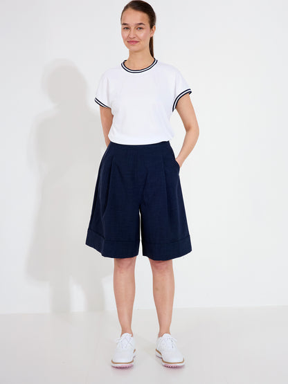 Pantaloni scurți golf femei Abacus Fortrose 2884 Navy – pe model